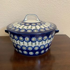 Polish pottery lidded baker Peacock